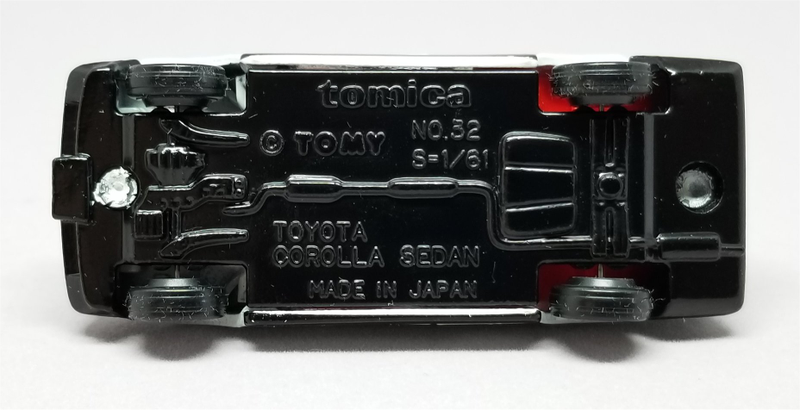 Illustration for article titled Radcast 2018: Tomica Toyota Corolla Sedan